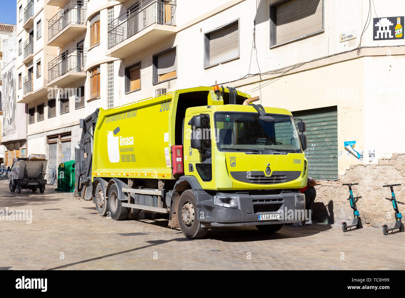 Camion à ordures à Malaga, Espagne Banque D'Images