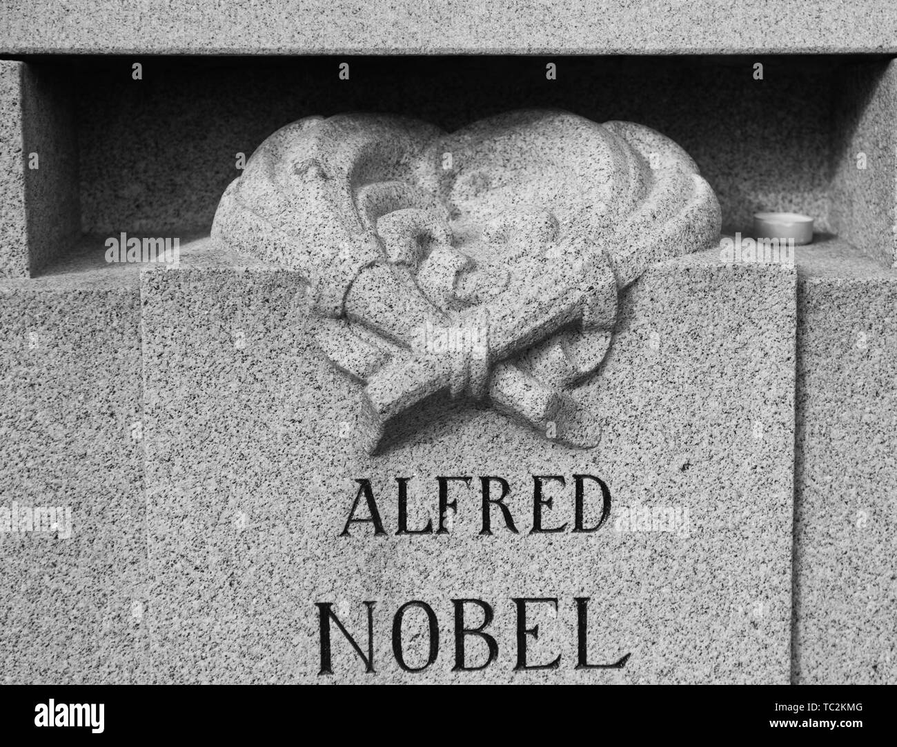 Tombe d'Alfred Nobel, Norra Begravningsplatsen Cimetière, Solna, Stockholm, Suède, Scandinavie Banque D'Images