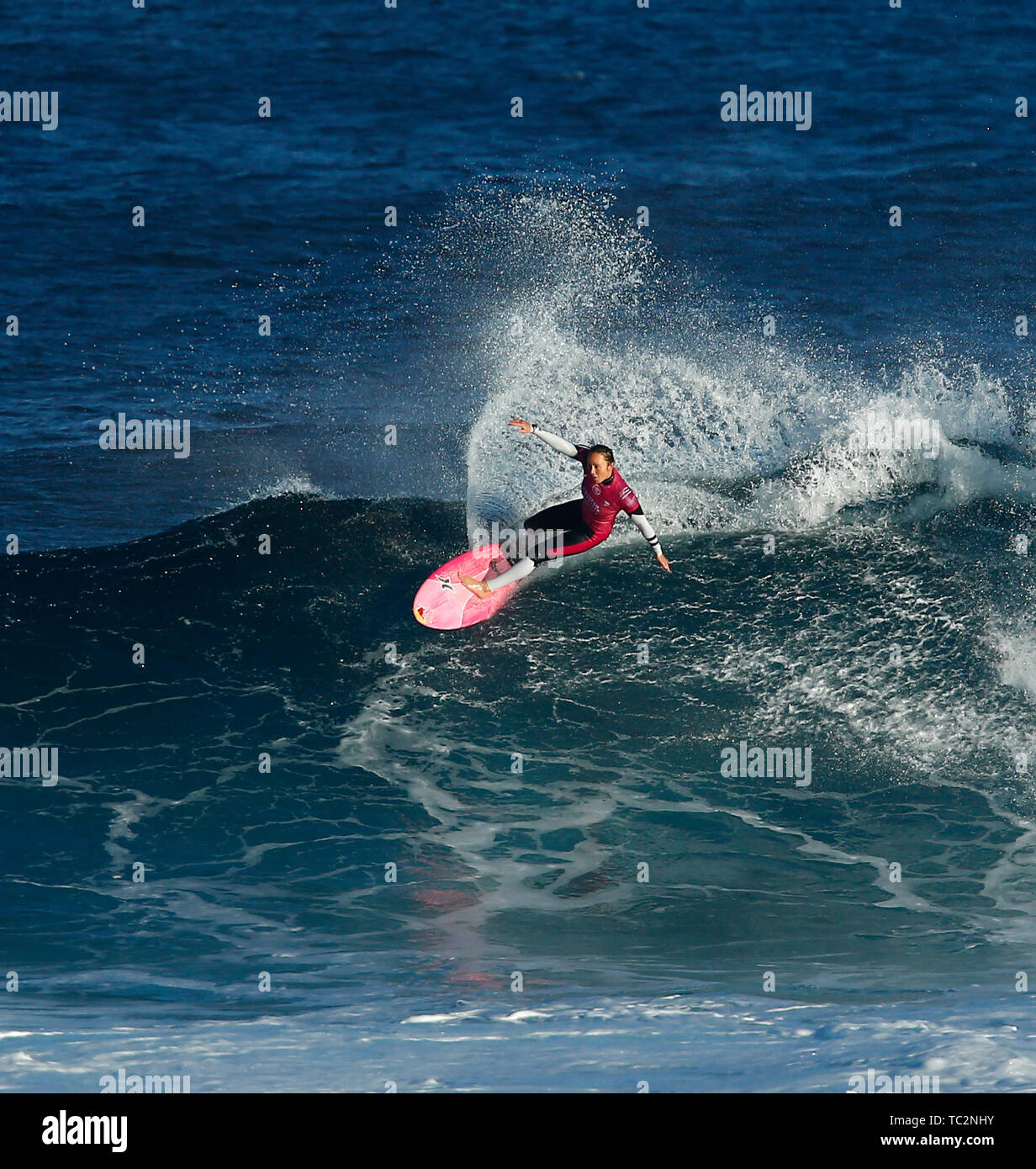 Surfers Point, Australie occidentale, Prevelly. 4 juin, 2019. La Margaret River Pro de la Ligue mondiale de Surf Tour du championnat du monde, Carissa Moore d'Hawaii Sculpte la vague dans sa demi-finale à perte Lakey Peterson, de l'United States Credit : Action Plus Sport/Alamy Live News Banque D'Images