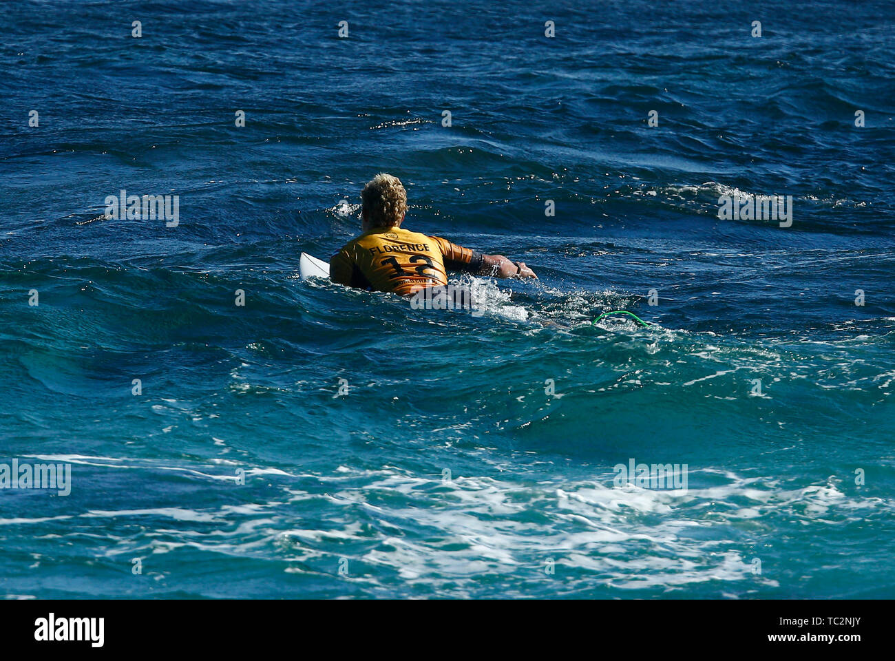 Surfers Point, Australie occidentale, Prevelly. 4 juin, 2019. La Margaret River Pro de la Ligue mondiale de Surf Tour Championnat du monde ; John John Florence d'Hawaii paddles out pour lancer son dernier contre Kolohe Andino des USA : Action Crédit Plus Sport/Alamy Live News Banque D'Images