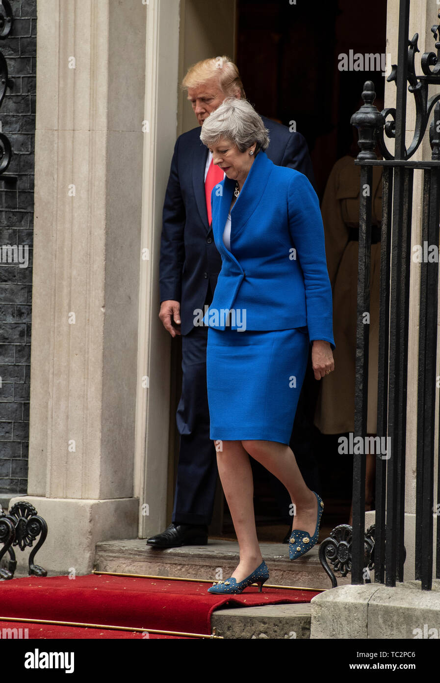 Londres, Royaume-Uni. 4 juin, 2019. Premier ministre Theresa mai et nous Président Donald Trump laisser 10 Downing Street pour une réunion le deuxième jour du président américain et de la Première Dame de trois jours de visite d'État. Gary Mitchell/Alamy Live News. Banque D'Images