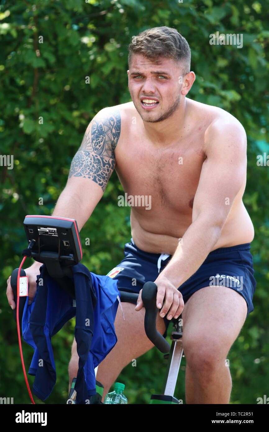 Camp d'entraînement de rugby italien avant la Coupe du Monde de Rugby RWC 2019 au Japon, la formation quotidienne de Pergine Valsugana, Italie, le 4 juin, 2019 ; Mattia Bellini (Zebre Rugby Club, 17 caps) Banque D'Images