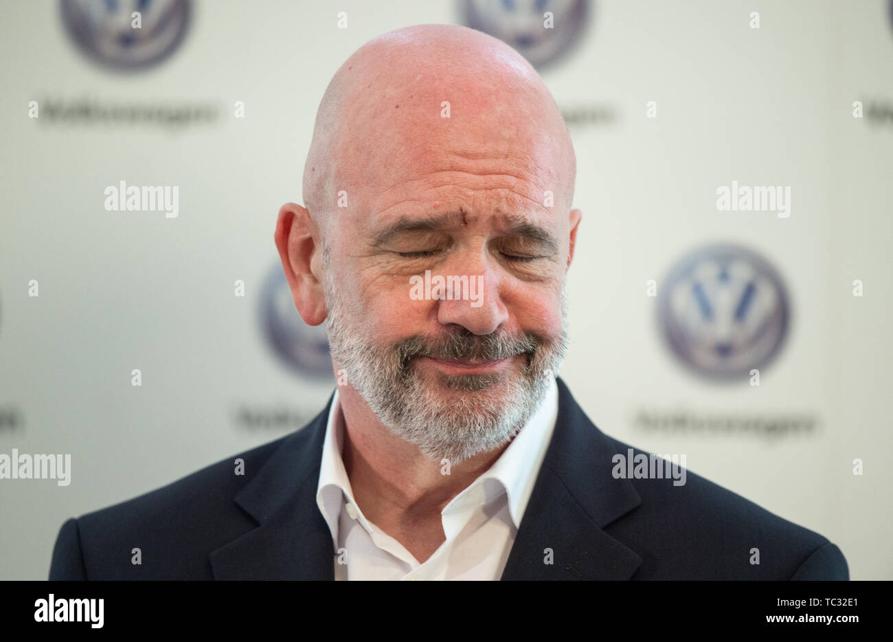 Wolfsburg, Allemagne. Le 05 juin, 2019. Bernd Osterloh, Vorsitzender des Gesamt- und von Konzernbetriebsrats Präsidiums Aufsichtsrates Mitglied des des der Volkswagen AG, steht bei einer Pressekonferenz von Volkswagen zu neuen Mobilitätsdiensten, Digitalisierung und Beschäftigungssicherung. Credit : Christophe Gateau/dpa/Alamy Live News Banque D'Images