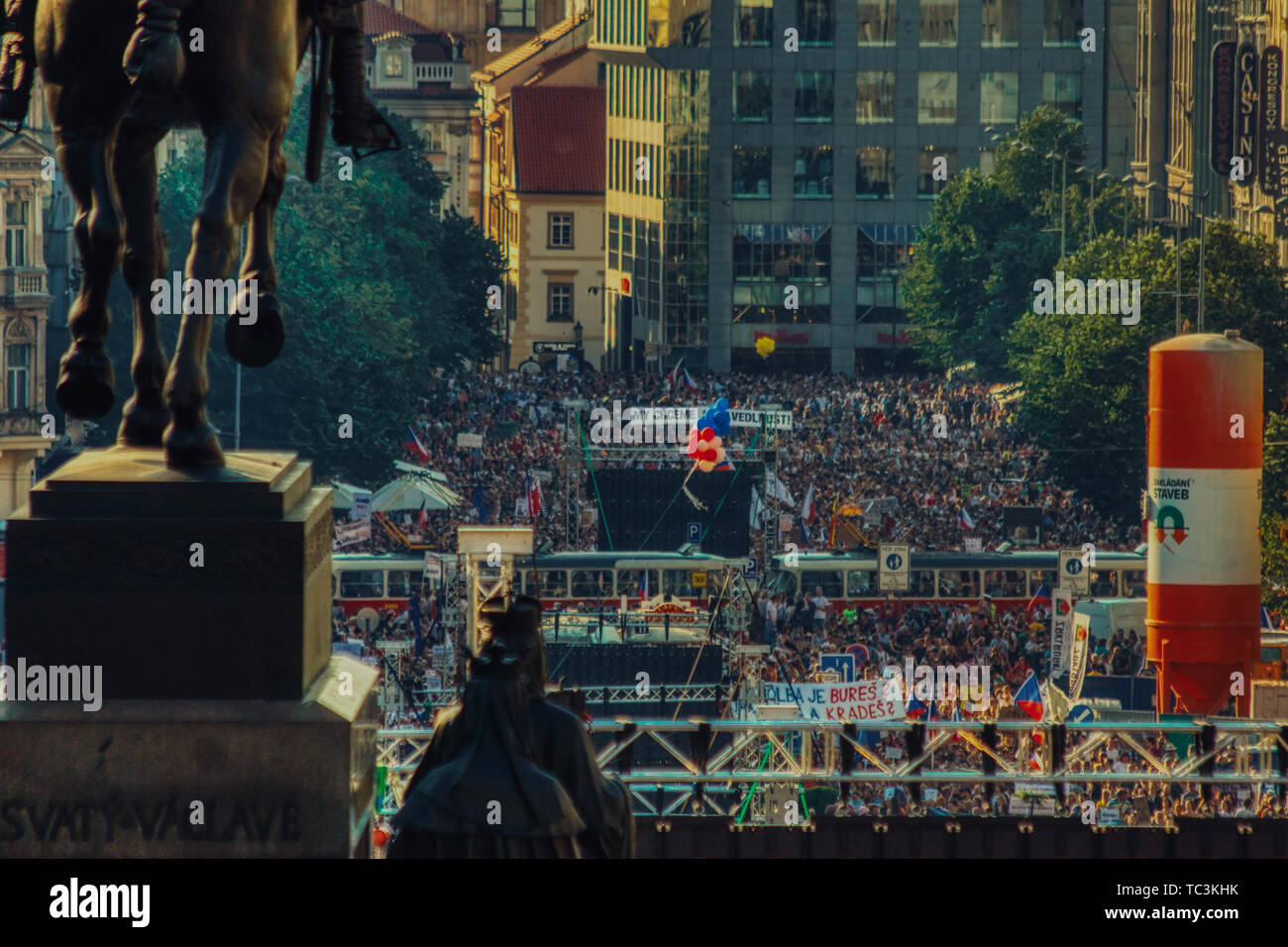 Prague, 4 de juin de 2019 - Protestation contre Andrej Babis sur la Place Wenceslas Banque D'Images