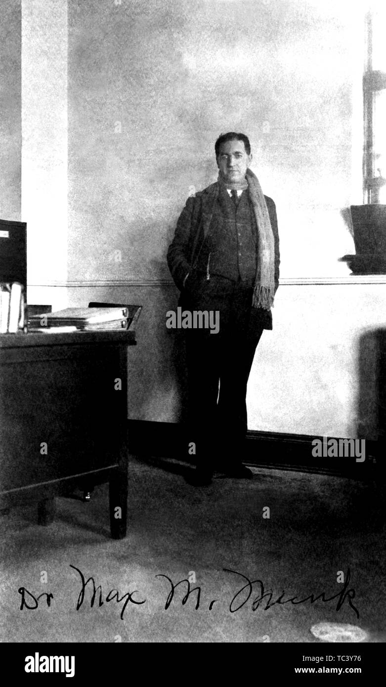 Portrait photographique de Michael Max Munk (1890 - 1986), un ingénieur aérospatial allemand et chef de l'aérodynamique de la NACA à Langley Research Center à Hampton, Virginie, juin 1926. Droit avec la permission de la National Aeronautics and Space Administration (NASA). () Banque D'Images