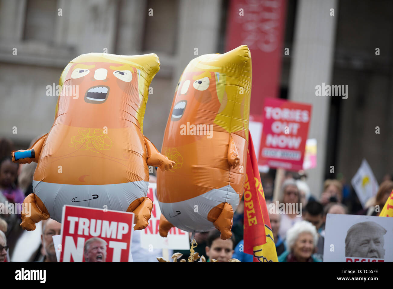 Londres, Royaume-Uni - Juin 4th, 2019 : Donald Trump Bébé ballons à l'hélium au cours d'un rassemblement anti Trump dans le centre de Londres Banque D'Images