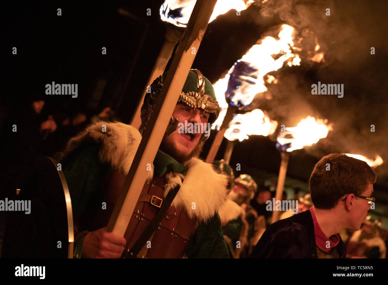 Lerwick, îles Shetland, Écosse, Royaume-Uni. 29 janvier 2019. Up Helly Aa festival viking fire procession qui est unique aux Shetland et lieu le dernier Banque D'Images