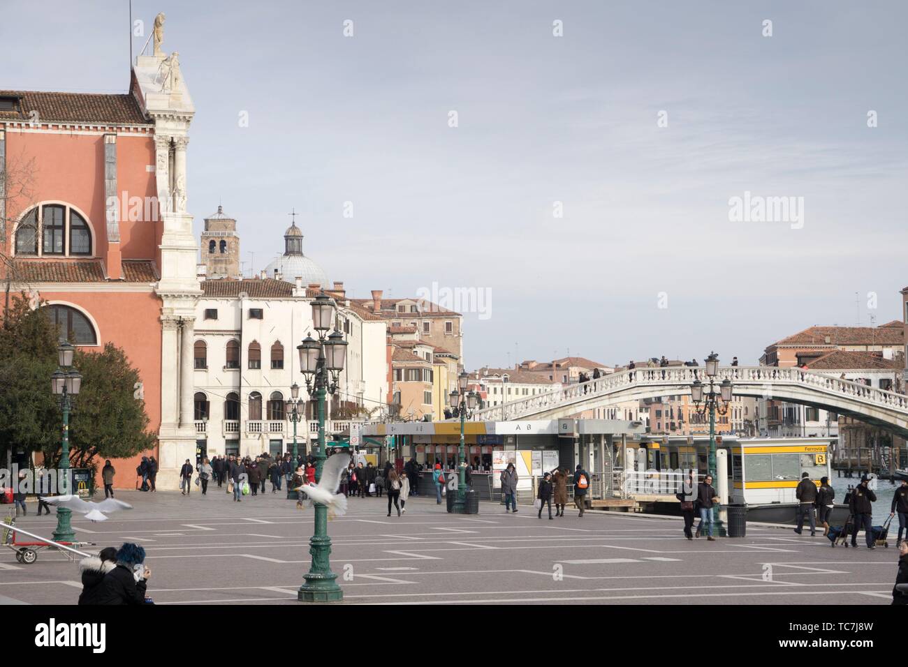 Venise, Vénétie, Italie : Chiesa di Santa Maria di Nazareth au Grand Canal. Banque D'Images