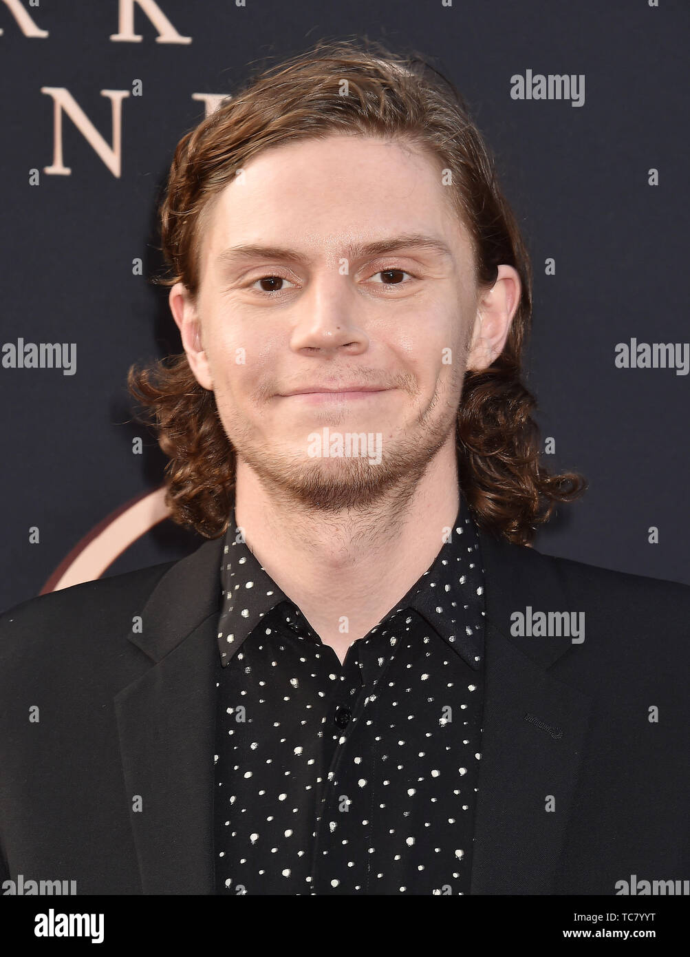 Evan peters Banque de photographies et d'images à haute résolution - Page 2  - Alamy