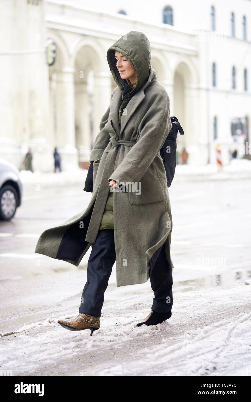 Allemand à la mode femme blogger, à Munich, Allemagne Photo Stock - Alamy