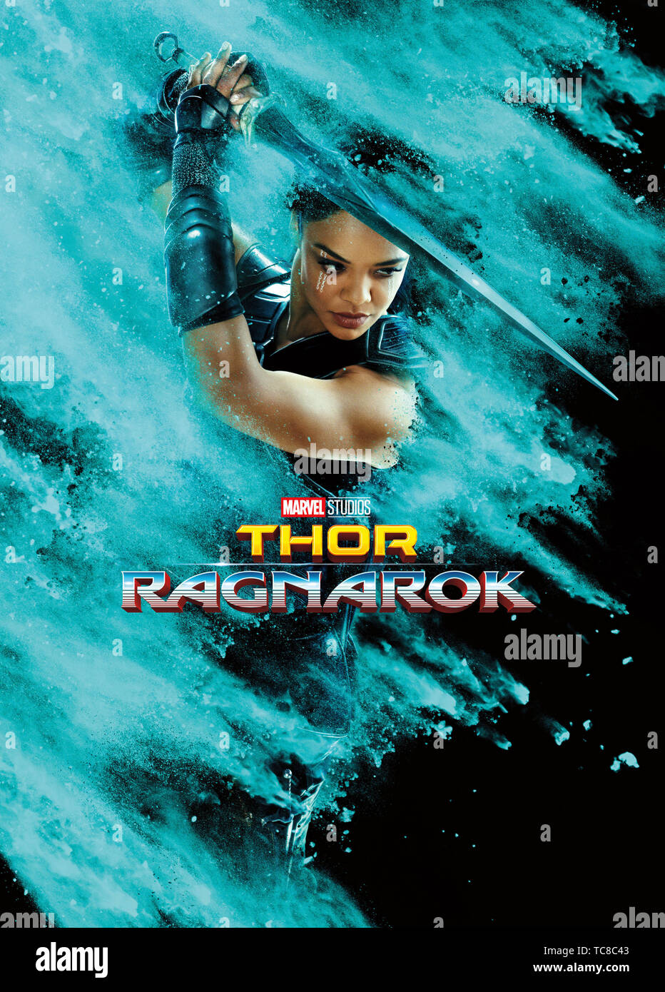 DATE DE SORTIE : 3 novembre 2017 TITRE : Thor : Ragnarok STUDIO : les studios de merveille Taika Waititi Directeur : PARCELLE : emprisonnés, les Mighty Thor se trouve lui-même dans un concours de gladiateurs létale contre Hulk, son ancien allié. Thor doit lutter pour sa survie et course contre la montre pour empêcher la toute puissance de Hela détruisant son accueil et l'Asgardien la civilisation. Avec : Affiches (crédit Image : © Marvel Studios/photos) Banque D'Images