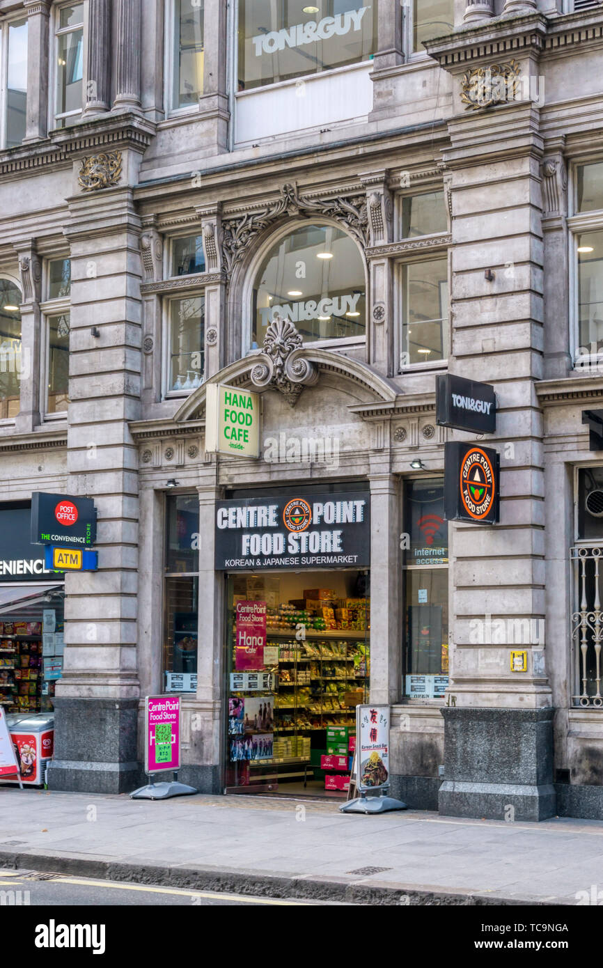 Le Point Central Food Store. Un coréen et japonais supermarché dans Oxford Street, Londres. Banque D'Images