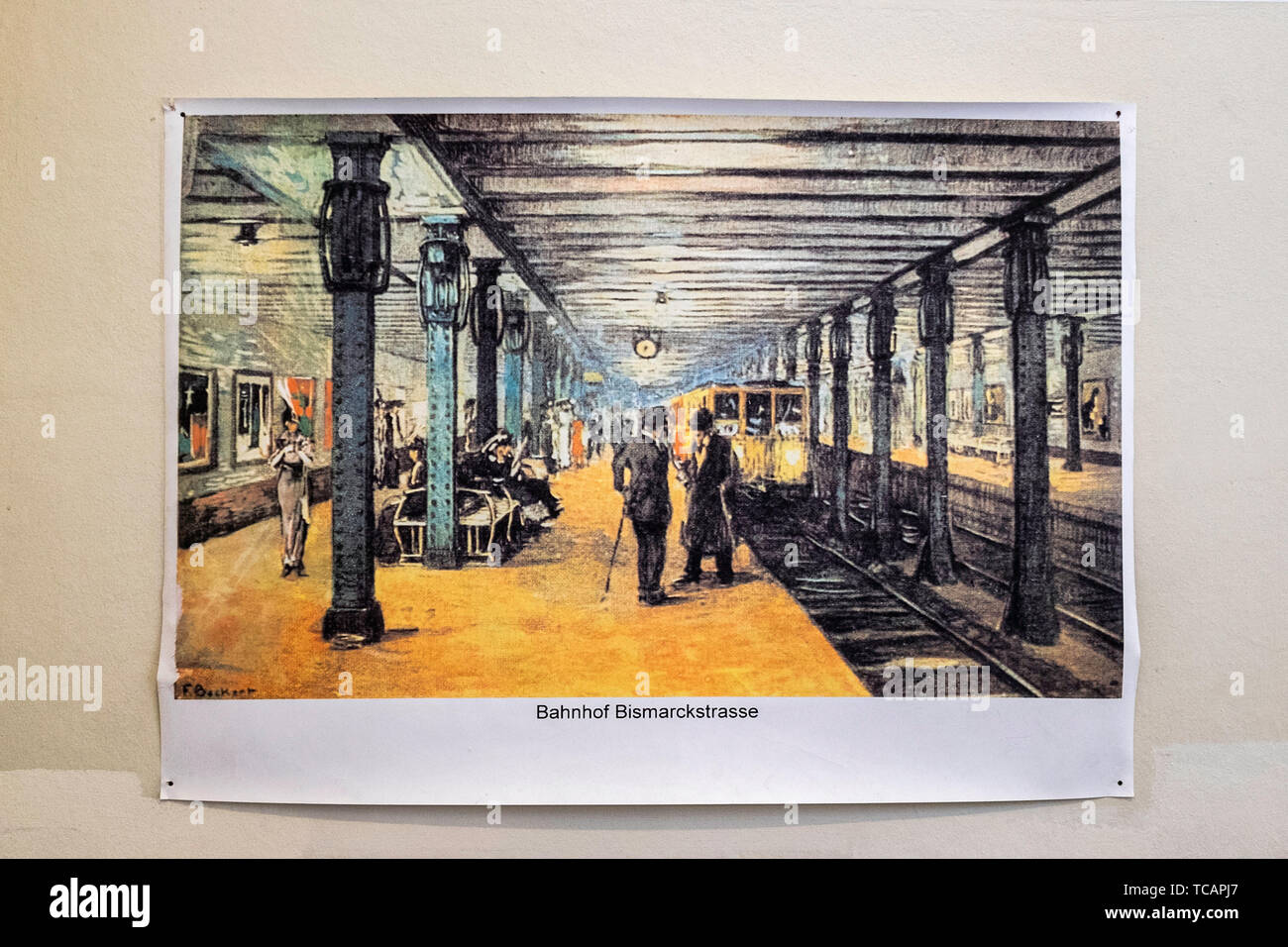 U-Bahn Museum Berlin. Musée des transports à l'un de l'ancienne salle de contrôle historique à l'Olympia Stadium. Vieux photograh de Bismarckstrasse Banque D'Images