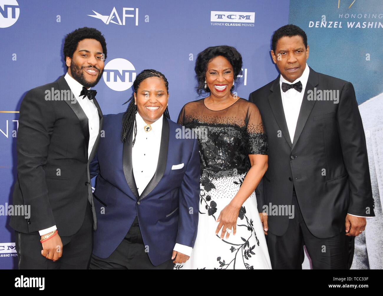 Los Angeles, CA, USA. 6 juin, 2019. Denzel Washington, Pauletta Washington Washington, Katia, Malcolm Washington aux arrivées de JEAN DUTOURD Hommage à Denzel Washington, le Kodak Theater à Hollywood et Highland Center, Los Angeles, CA, le 6 juin 2019. Credit : Elizabeth Goodenough/Everett Collection/Alamy Live News Banque D'Images