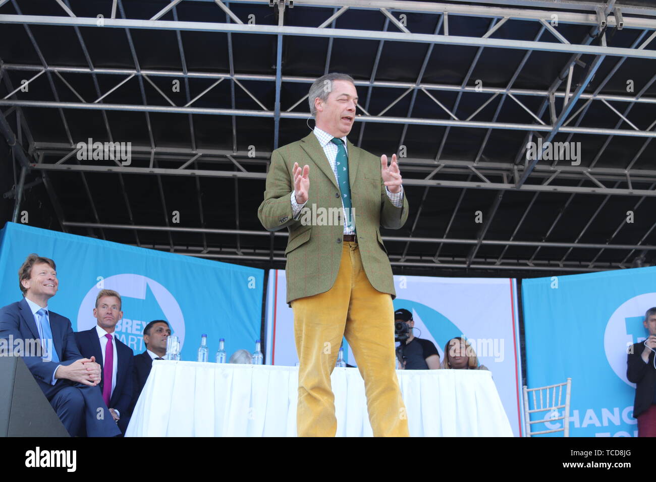Brexit Nigel Farage, chef du parti à un Brexit Ann Widdecombe rallye parti aujourd'hui à Chester avec Nigel Farage : où : Chester, Royaume-Uni Quand : 06 mai 2019 Source : WENN.com Banque D'Images