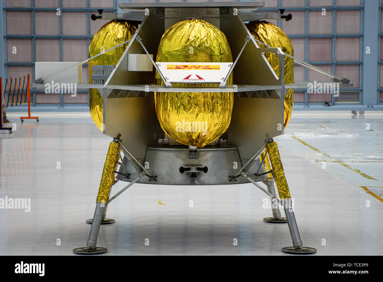 L'Astrobotic Peregrine Lunar Lander, conçu pour les services de la NASA Lunar commerciale programme Artemis de charge utile sur l'affichage à la Goddard Space Flight Center le 31 mai 2019, à Greenbelt, Maryland. L'atterrisseur a été l'un des trois fournisseurs commerciaux sélectionnés par la NASA pour transporter un chargement de la surface lunaire d'ici 2014. Banque D'Images