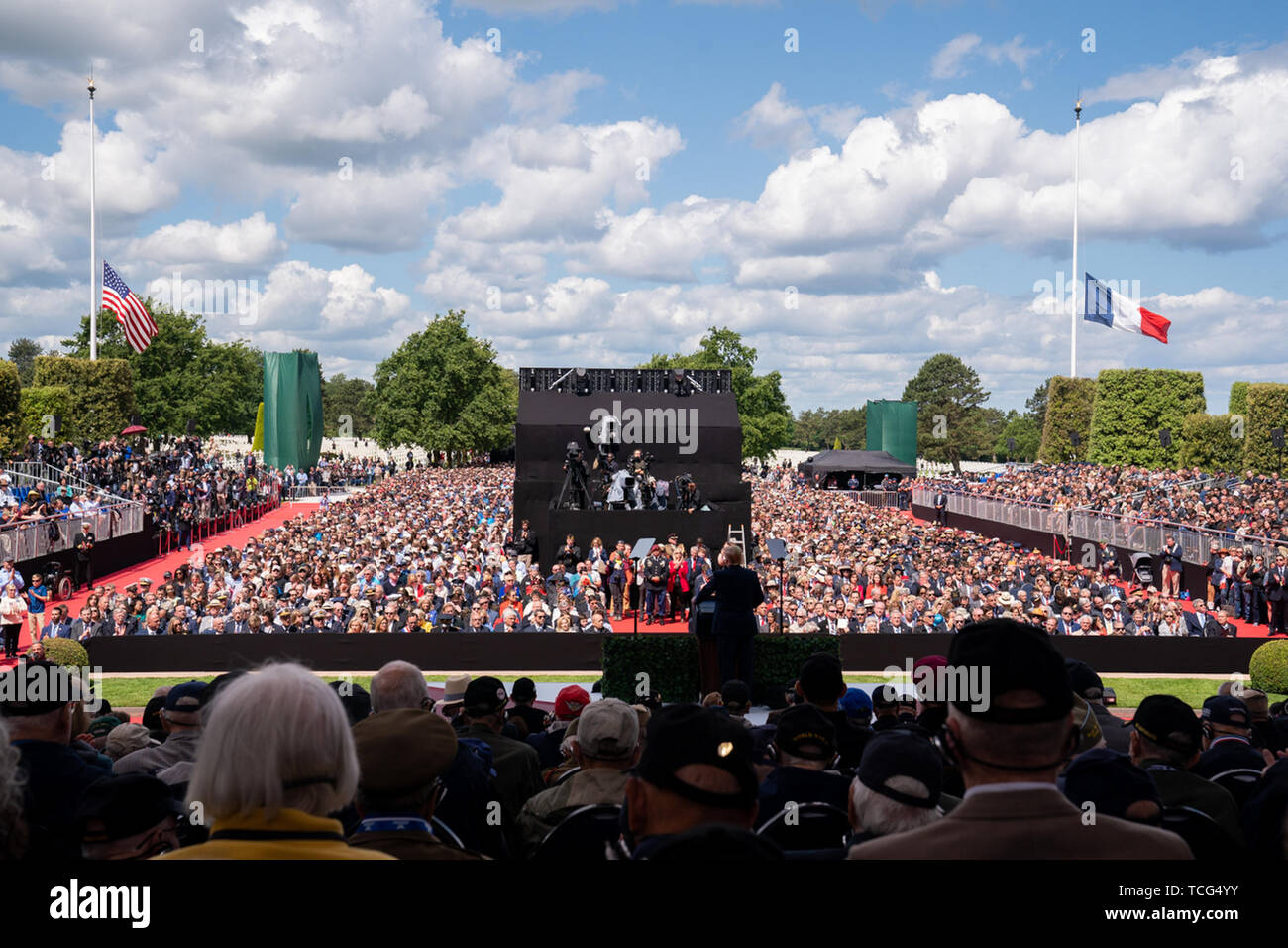 Le président Donald J. Trump prononce une allocution à la 75e Commémoration de D-Day Jeudi 6 juin 2019, au cimetière américain de Normandie en Normandie, France personnes : le Président Donald Trump Credit : tempêtes Media Group/Alamy Live News Banque D'Images