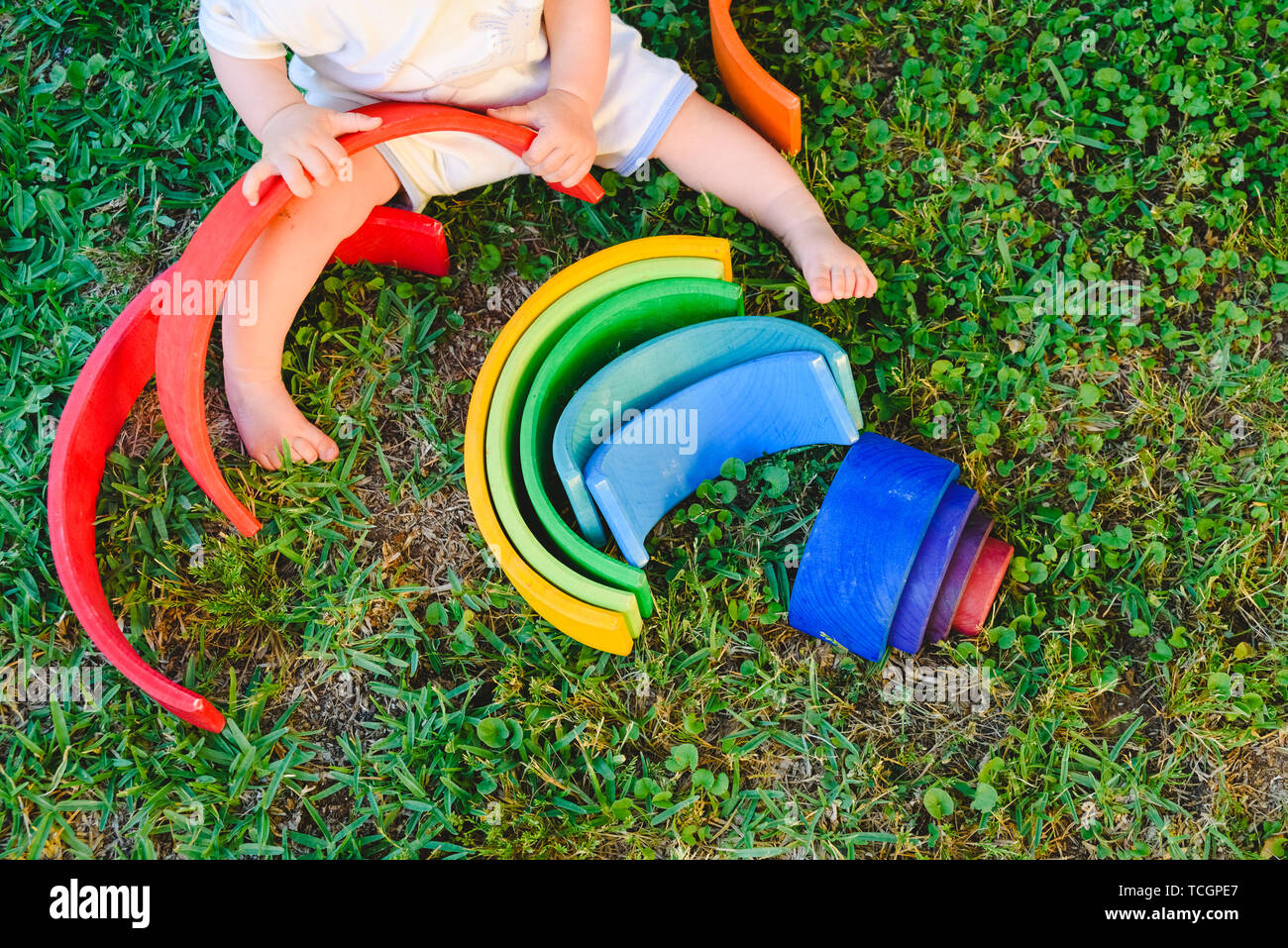 Bebe Arc En Ciel Banque D Image Et Photos Alamy Bebe Arc En Ciel Banque D Image Et Photos Alamy