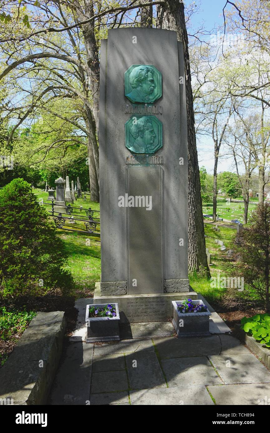 Mémorial à Mark Twain et Ossip Gabrilowitsch Woodlawn Cemetery, Elmira, New York Banque D'Images
