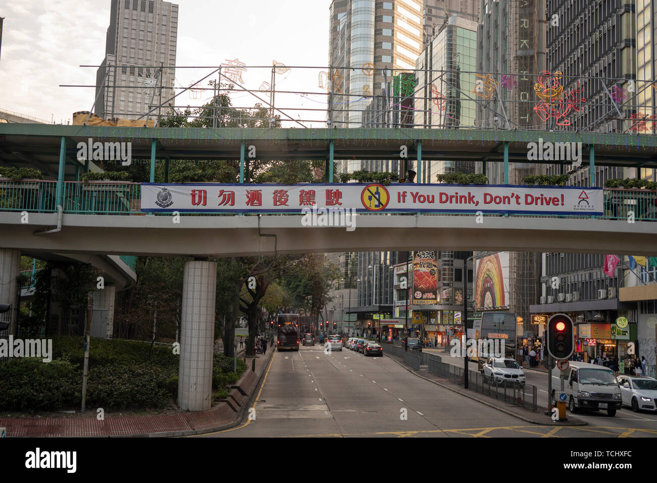 Chatham Road, Hong Kong, Chine, le 20 janvier, 2019 : la rue et le signe sur le pont. Banque D'Images
