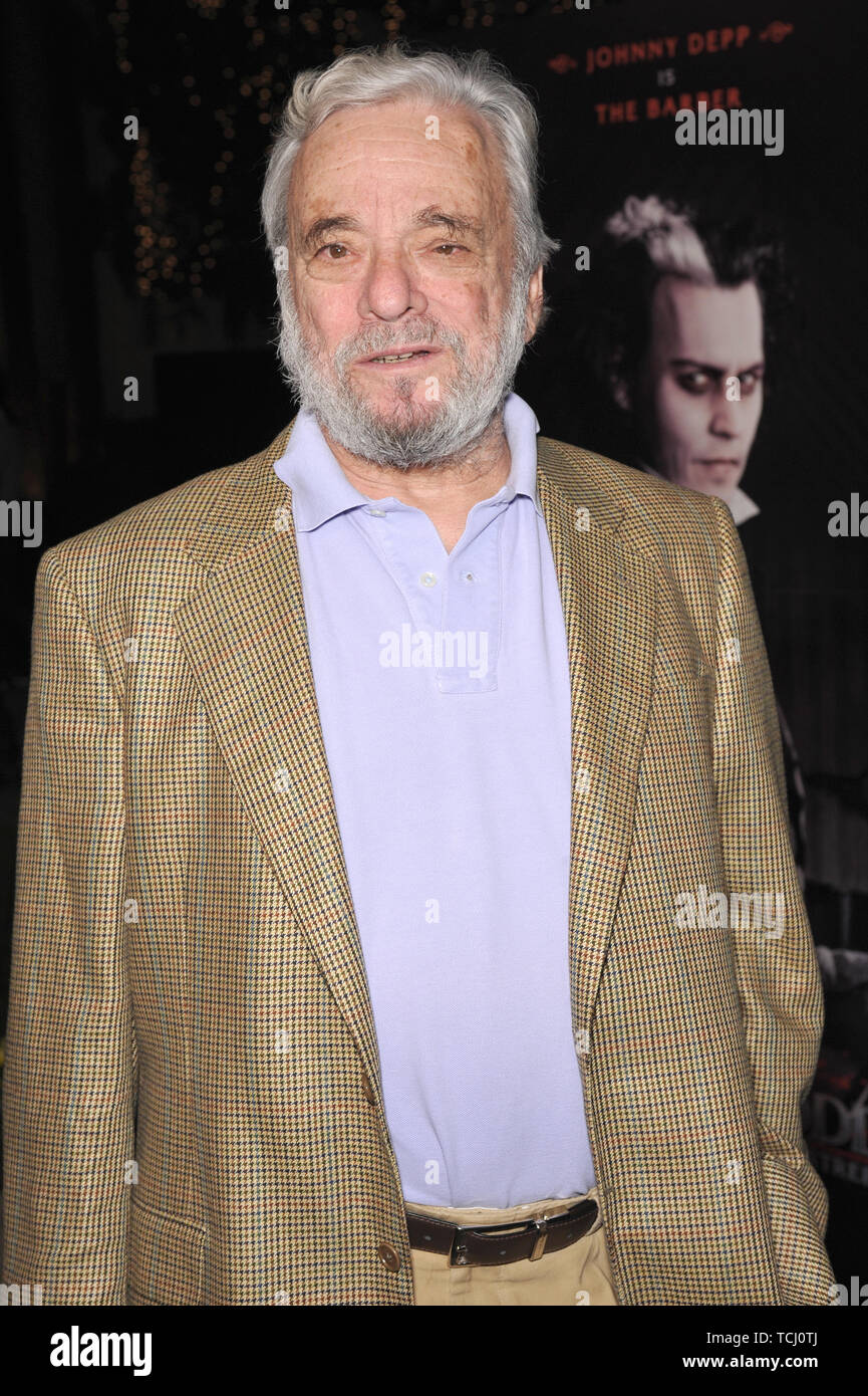 LOS ANGELES, CA. 05 décembre 2007 : Stephen Sondheim à industrie projection de son film 'Sweeney Todd' au Paramount Studios, Hollywood. © 2007 Paul Smith / Featureflash Banque D'Images