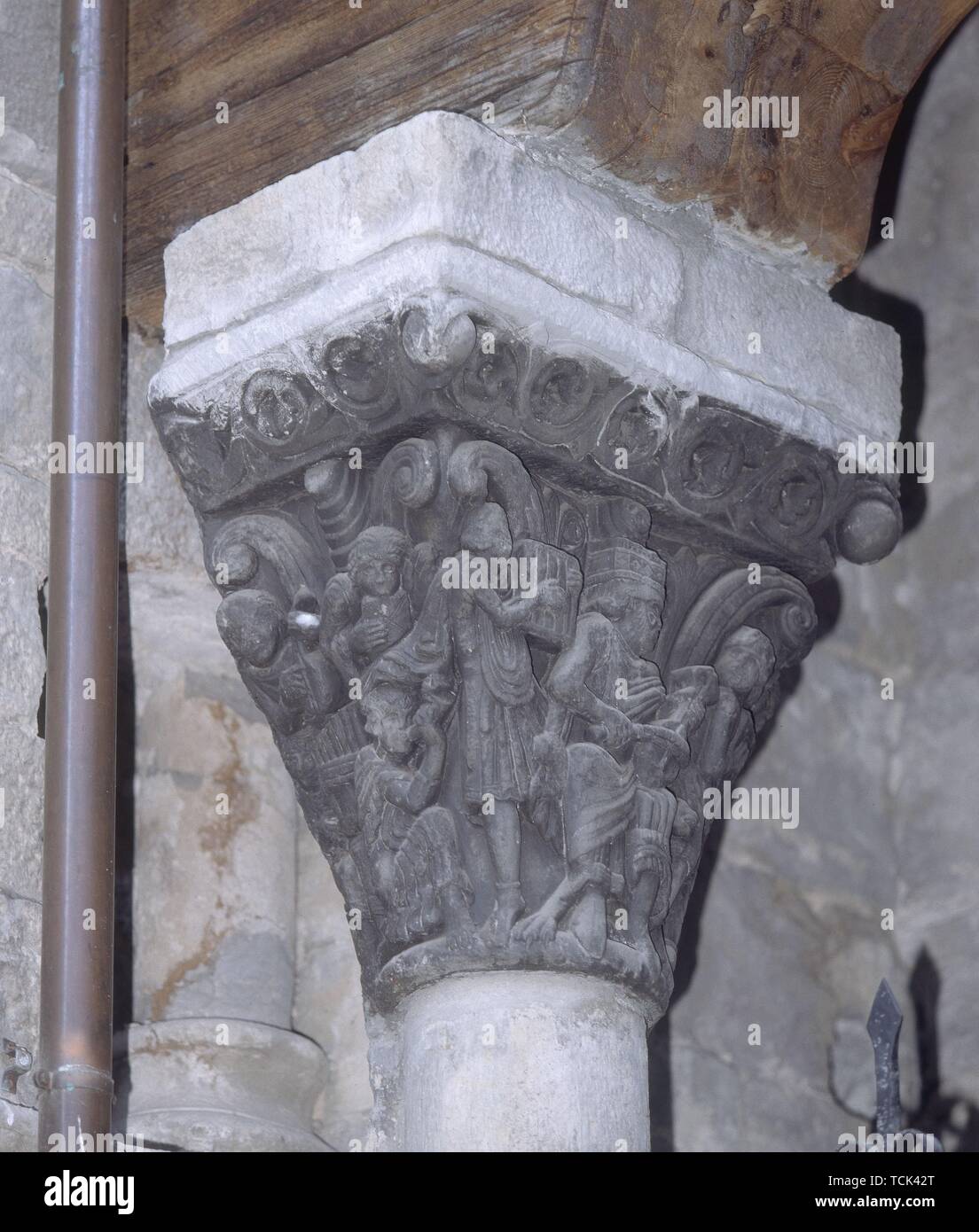 DAVID Y SUS - PAU CASALS CAPITEL DEL PORTICO MERIDIONAL- ROMANICO S XI. Emplacement : CATEDRAL. Jaca. HUESCA. L'ESPAGNE. DAVID REY SIGLO XI AC. Banque D'Images