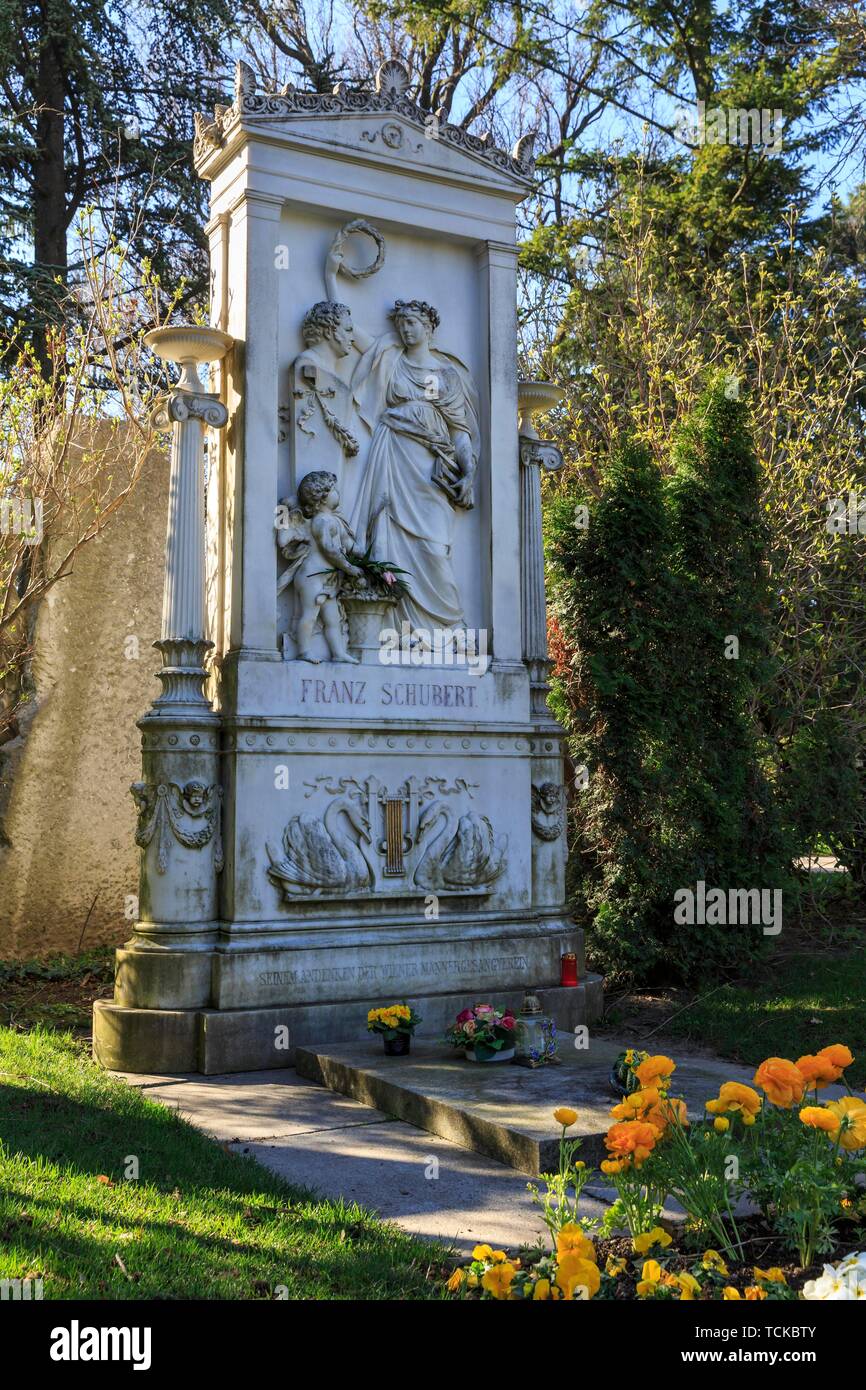 Tombe de Franz Schubert, compositeur, cimetière central de Vienne, Vienne, Autriche Banque D'Images