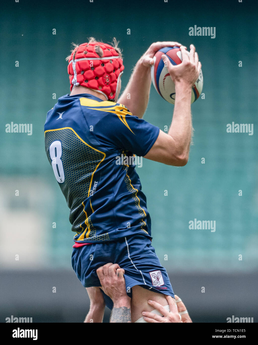 Londres, Royaume-Uni. 08th, 2019 nov. Surry Harry Watts attrape la balle au cours de Bill Beaumont County Championship Division 2 finale : Surrey v Leicestershire au stade de Twickenham, le samedi 08 juin 2019. Londres Angleterre . (Usage éditorial uniquement, licence requise pour un usage commercial. Aucune utilisation de pari, de jeux ou d'un seul club/ligue/dvd publications.) Crédit : Taka G Wu/Alamy Live News Banque D'Images