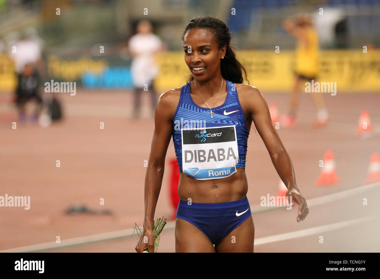 ROME, ITALIE - 06 juin : Genzebe Dibaba d'Éthiopie remporte le 1500m femmes lors de l'événement l'IAAF Diamond League 2019 Golden Gala Pietro Mennea à Rome Banque D'Images