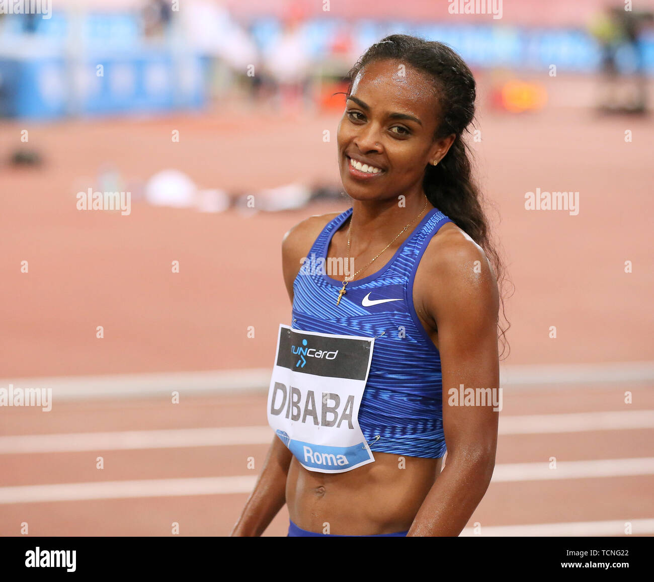 ROME, ITALIE - 06 juin : Genzebe Dibaba d'Éthiopie remporte le 1500m femmes lors de l'événement l'IAAF Diamond League 2019 Golden Gala Pietro Mennea à Rome Banque D'Images