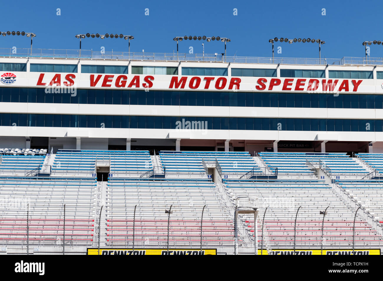 Las Vegas Motor Speedway. Le LVMS accueille des événements NASCAR et NHRA, dont le Pennzoil 400. Banque D'Images