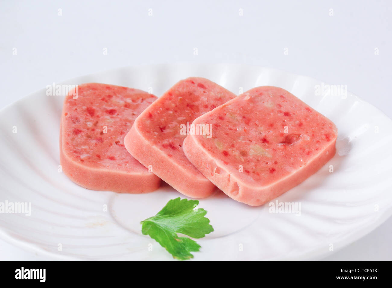 Côtelettes de porc Viande parfumée Minnan tranches de tofu ingrédients alimentaires boules poisson épicé potée de la nourriture chaude close-up Banque D'Images