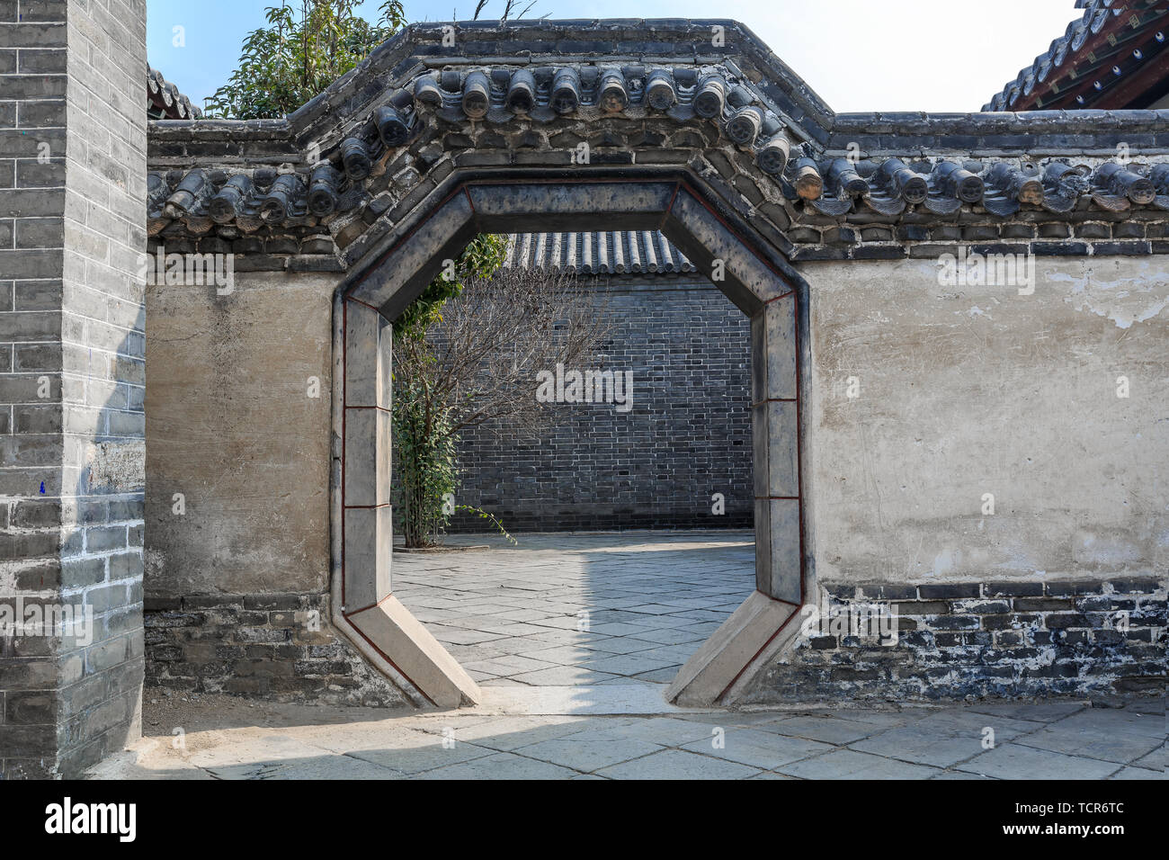 Garden Gate Building dans Mencius, Mengfu Zoucheng City, province de Shandong Banque D'Images