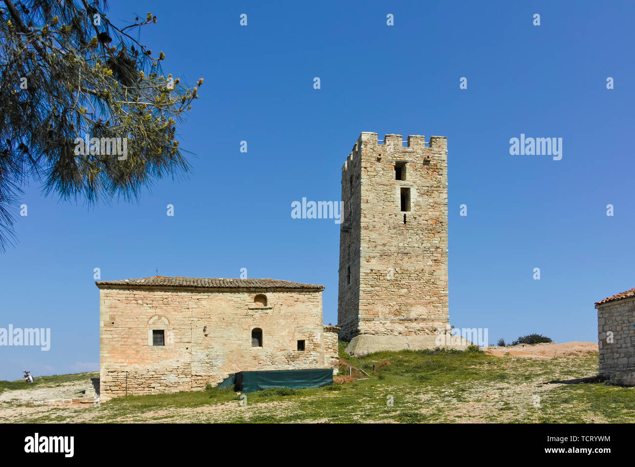 Tour byzantine dans la ville de Nea Fokea, Kassandra, Chalcidique, Macédoine Centrale, Grèce Banque D'Images