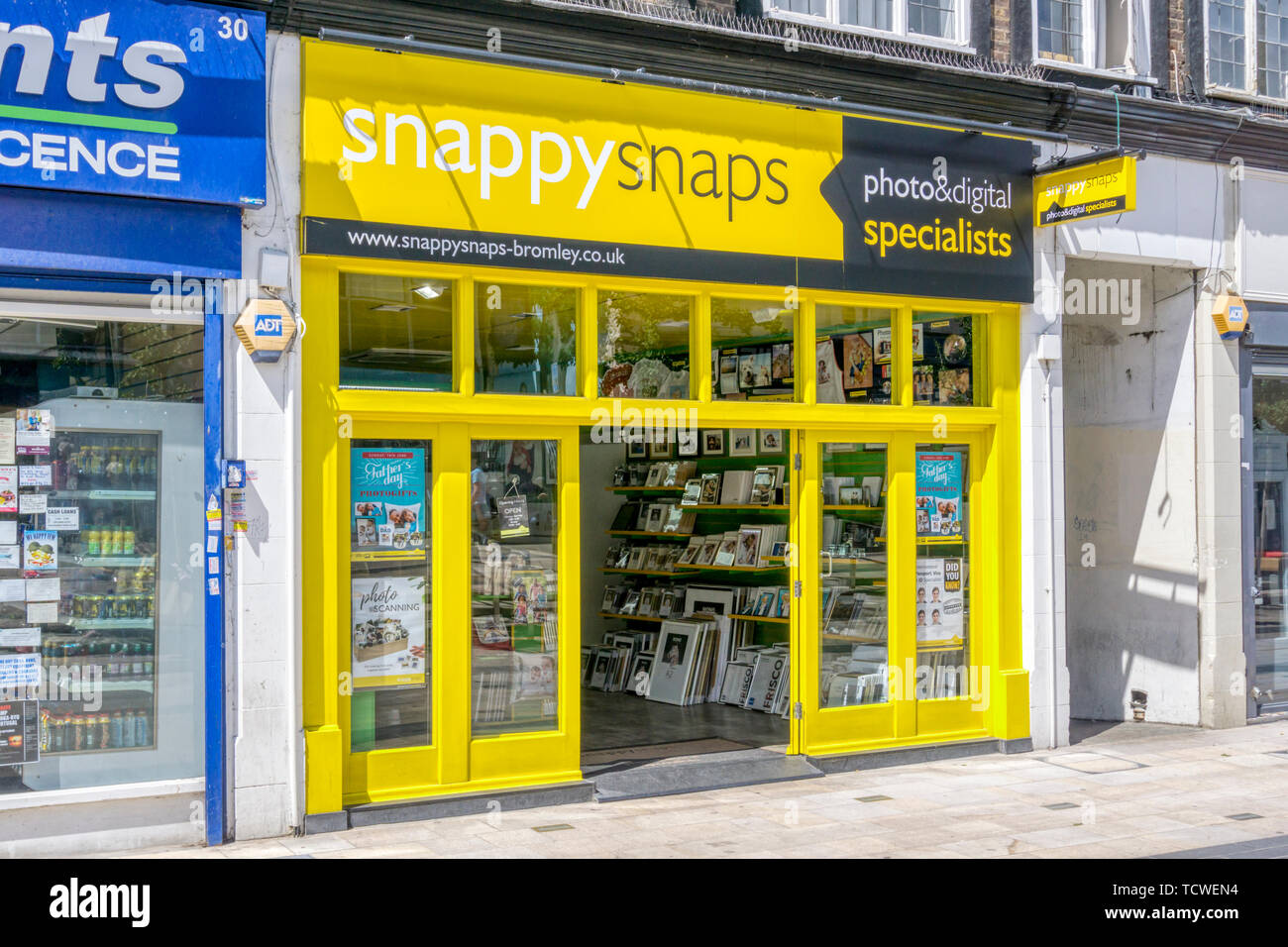 Une succursale de Snappy Snaps à Bromley Place du marché, dans le sud de Londres. Banque D'Images
