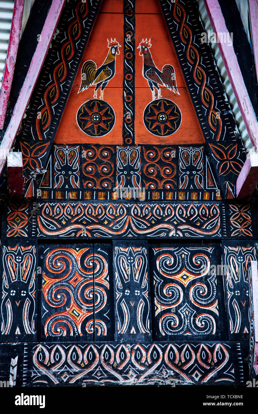 Décoration sur un traditionnel Torajan Tongkonan long house, Tana Toraja, Sulawesi, Indonésie, Asie du Sud, Asie Banque D'Images