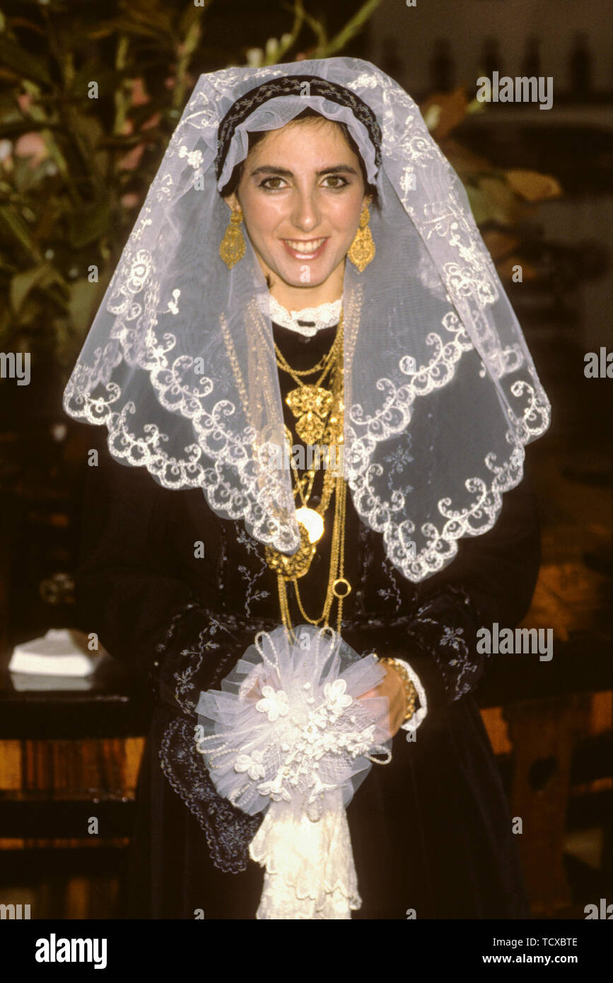 PORTUGAL Madère les femmes en costume folklorique traditionnel avec dentelle Banque D'Images