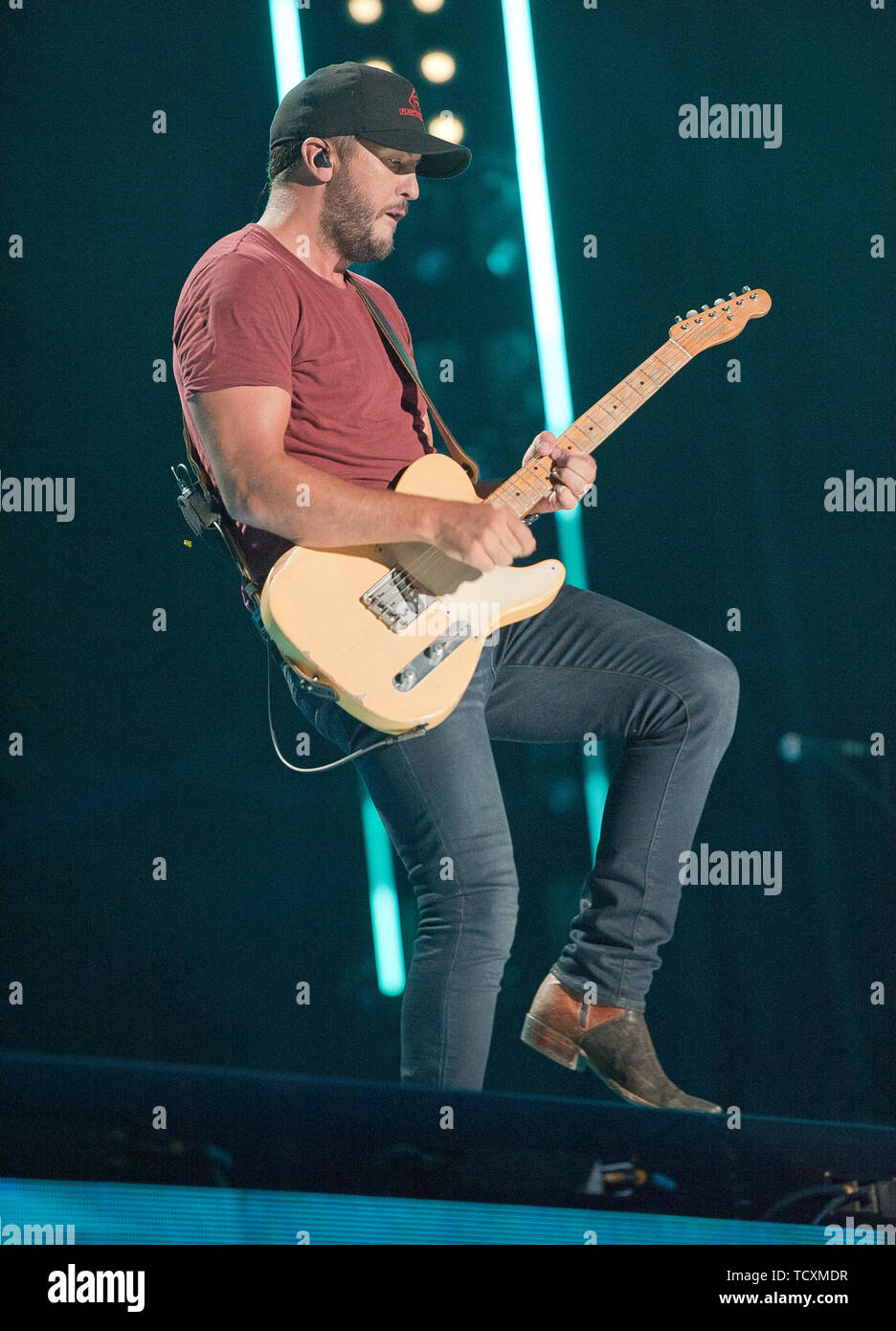 9 juin 2019 - Nashville, Tennessee, USA - Musicien LUKE BRYAN effectue live au Nissan Stadium dans le cadre du CMA 2019 Music Festival qui a eu lieu au centre-ville de Nashville. Copyright 2019 Jason Moore. (Crédit Image : © Jason Moore/Zuma sur le fil) Banque D'Images