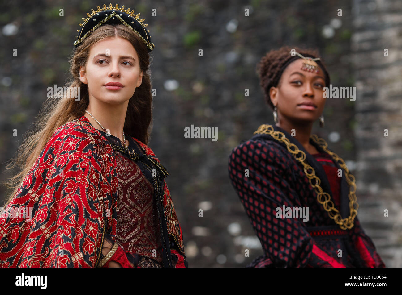 La princesse espagnole, à partir de la gauche : Nadia Parkes, Stephanie