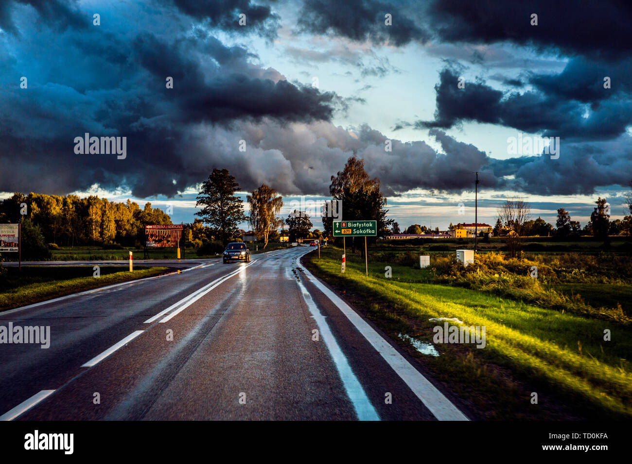 L'Europe, Pologne, Varsovie, églises, rues, églises, des célébrités, des anciennes maisons, les routes, les routes, les villes, le trafic, des monuments, des sculptures, des repères, des petites villes, les petites villes, les routes, les couchers, les résidents, la vie Banque D'Images