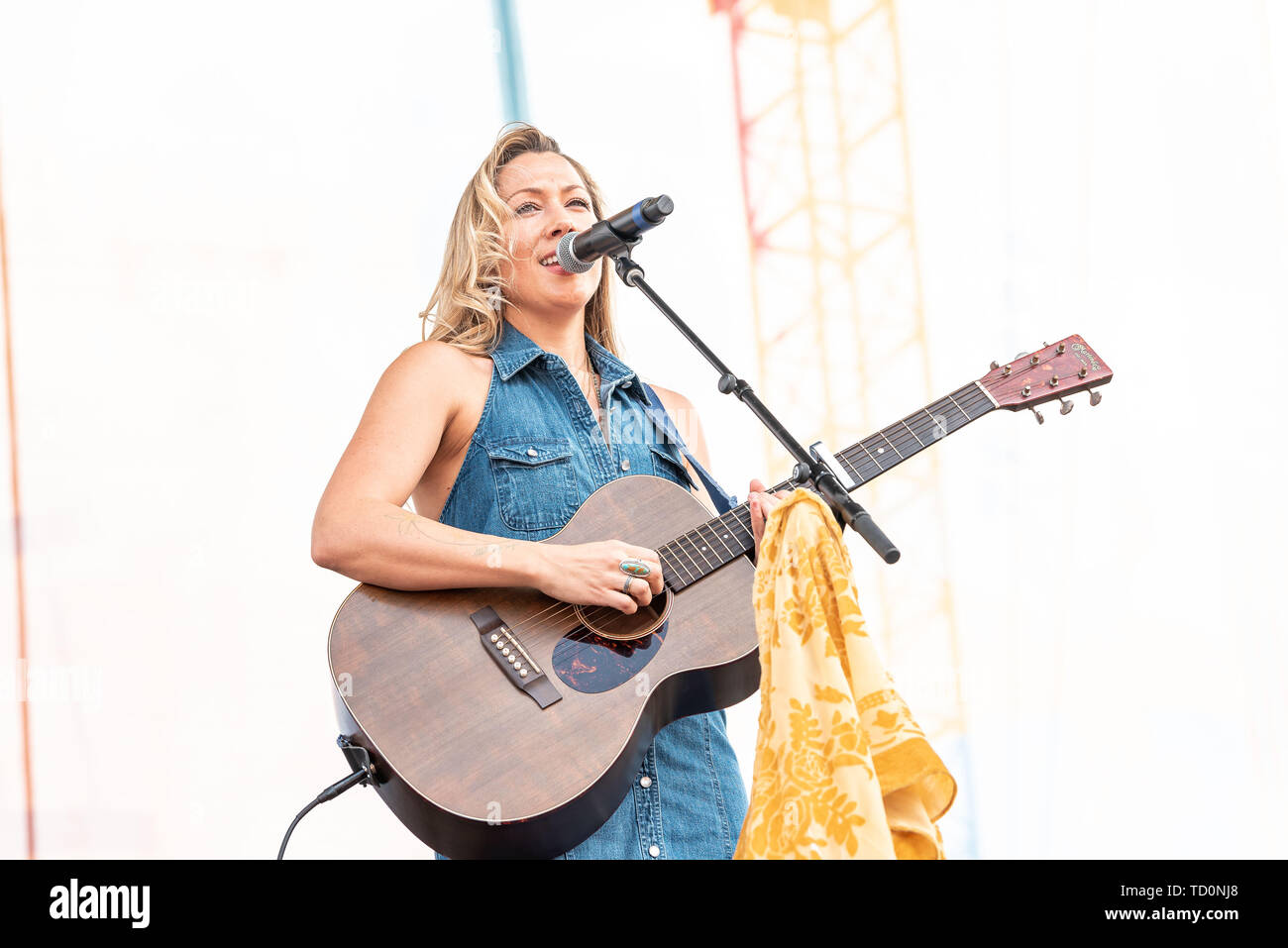 NASHVILLE, TENNESSEE - 09 juin : Colbie Caillat joue sur la scène pour le jour 4 de l'AMC 2019 Music Festival 09 Juin, 2019 à Nashville, Tennessee. Photo : Andrew/MediaPunch Wendowski pour imageSPACE Banque D'Images