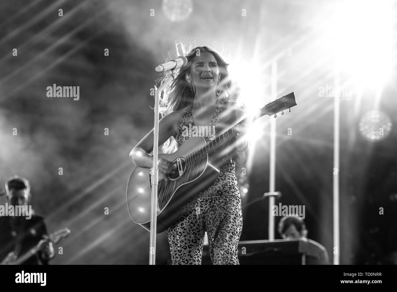 NASHVILLE, TENNESSEE - 09 juin : Maren Morris joue sur la scène pour le jour 4 de l'AMC 2019 Music Festival 09 Juin, 2019 à Nashville, Tennessee. Photo : Andrew/MediaPunch Wendowski pour imageSPACE Banque D'Images