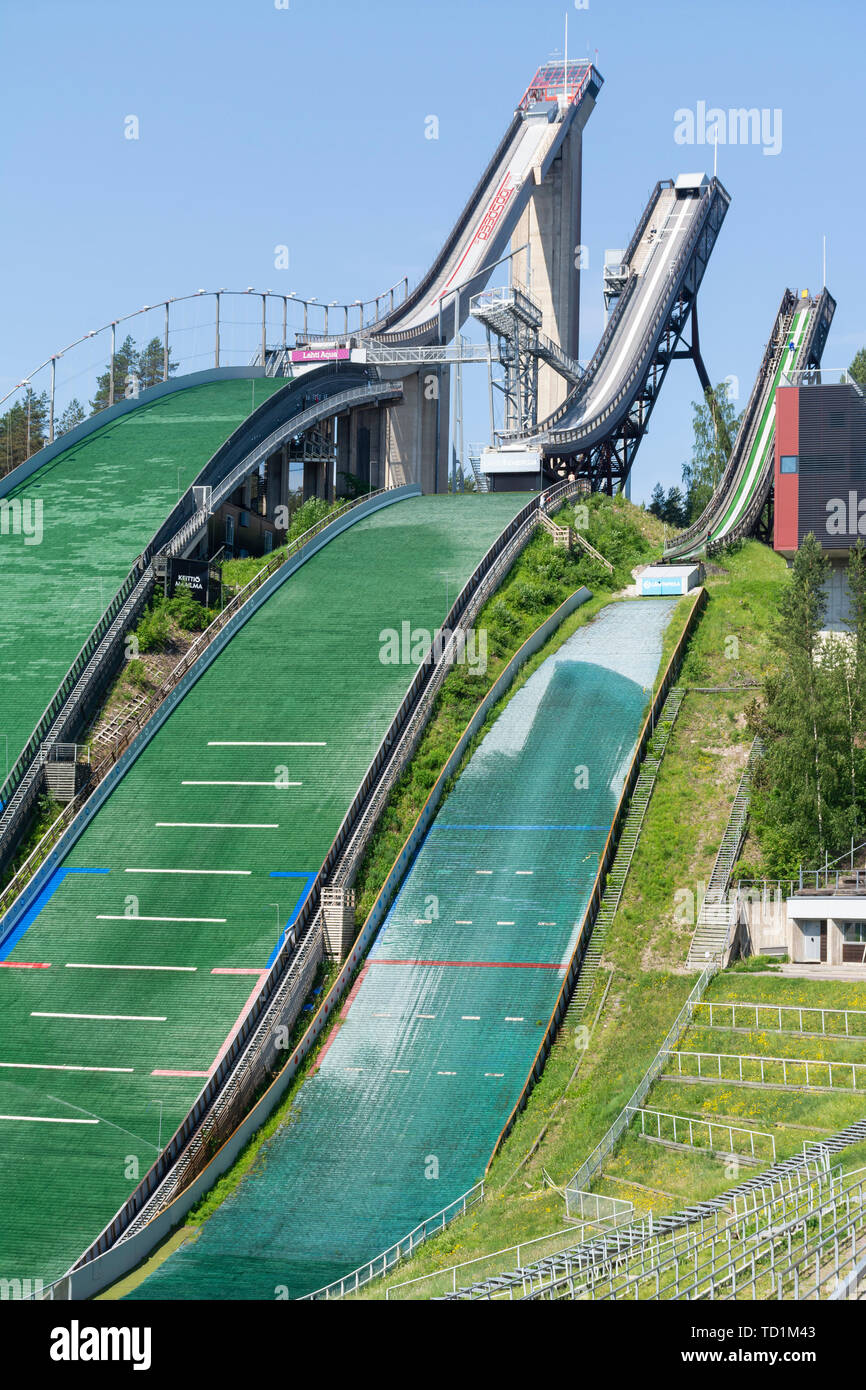 Collines de saut à ski à Lahti en Finlande Banque D'Images