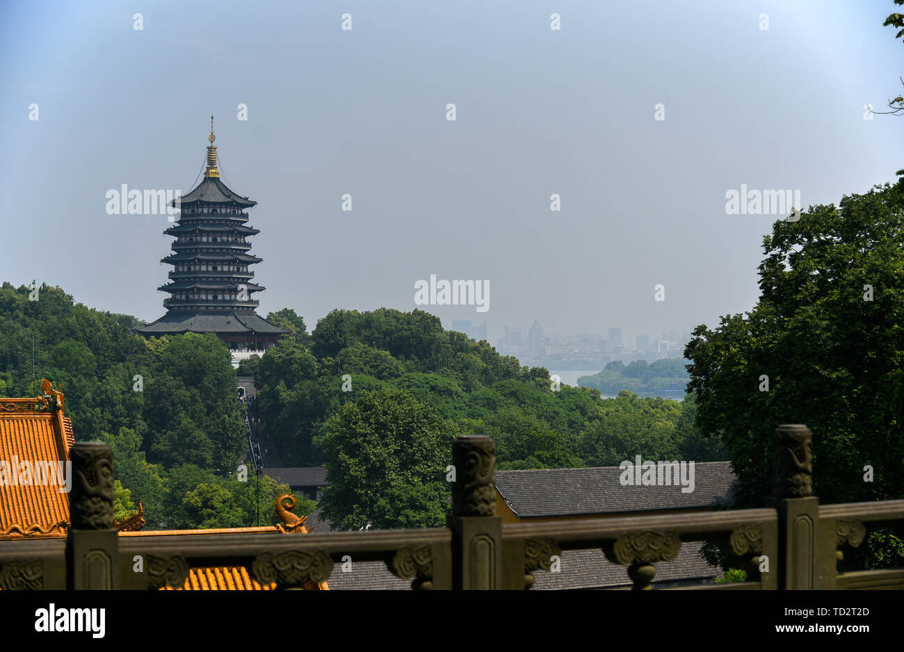 Lei Feng Tower, Lac de l'Ouest, à Hangzhou Banque D'Images