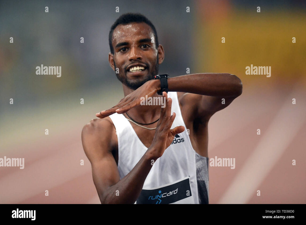 Telahun Haile Bekele de l'Ethiopie célèbre après avoir remporté le 5000m hommes à l'IAAF Diamond League Golden Gala Roma 06-06-2019 Stadio Olimpico et moi Banque D'Images
