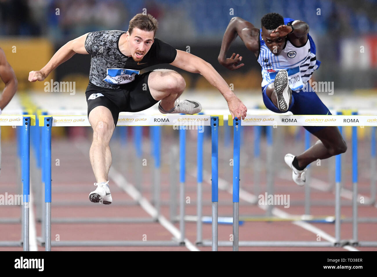 Sergey Shubenkov de Russie et Gabriel Constantino du Brésil en compétition dans l'épreuve du 110m haies à l'IAAF Diamond League Golden Gala Roma 06-06-2019 Banque D'Images