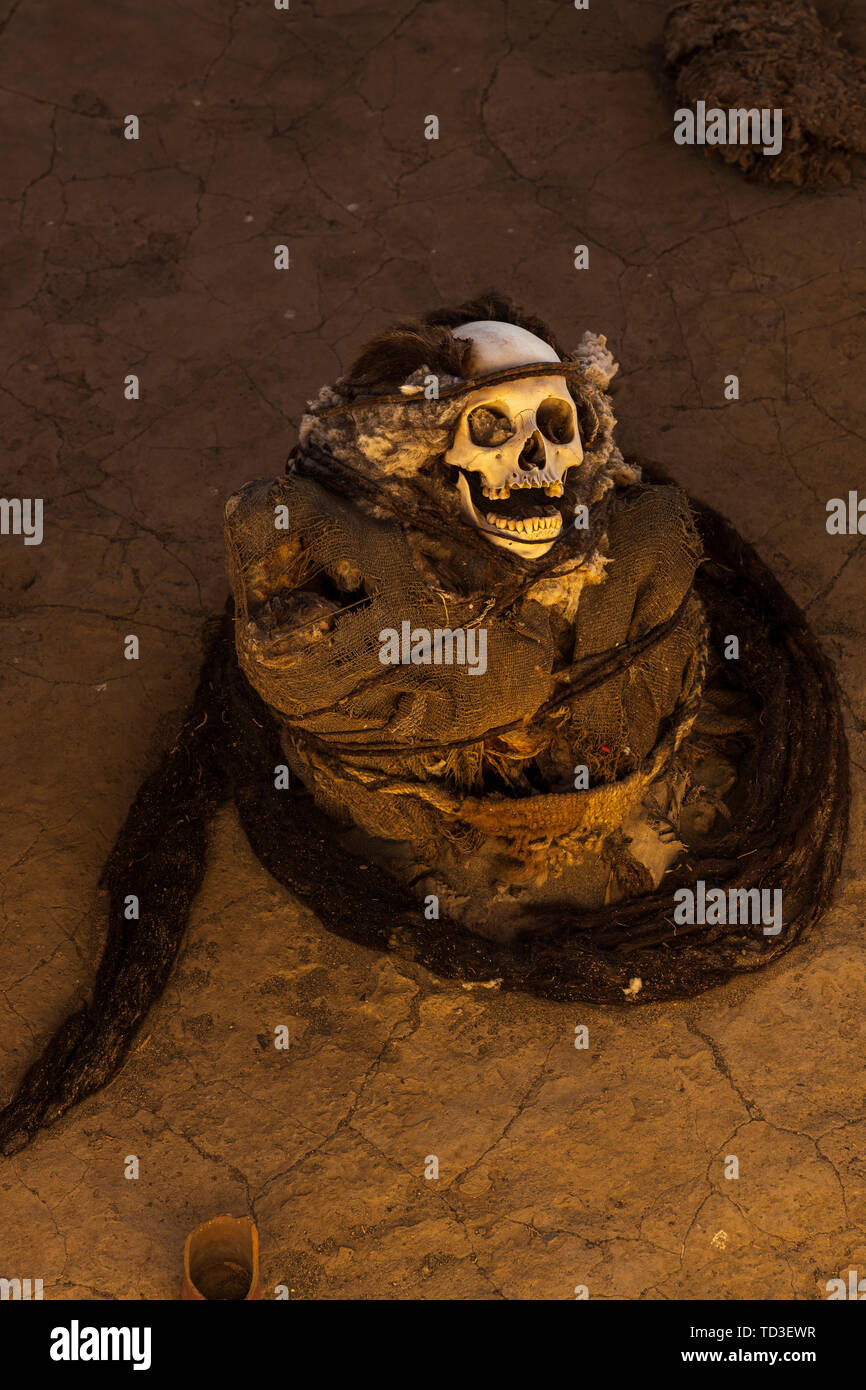 Reste dans le momifié Chauchilla Cemetery, Chincha et Ica sépulture près de tombes à Nazca, Pérou, Amérique du Sud Banque D'Images