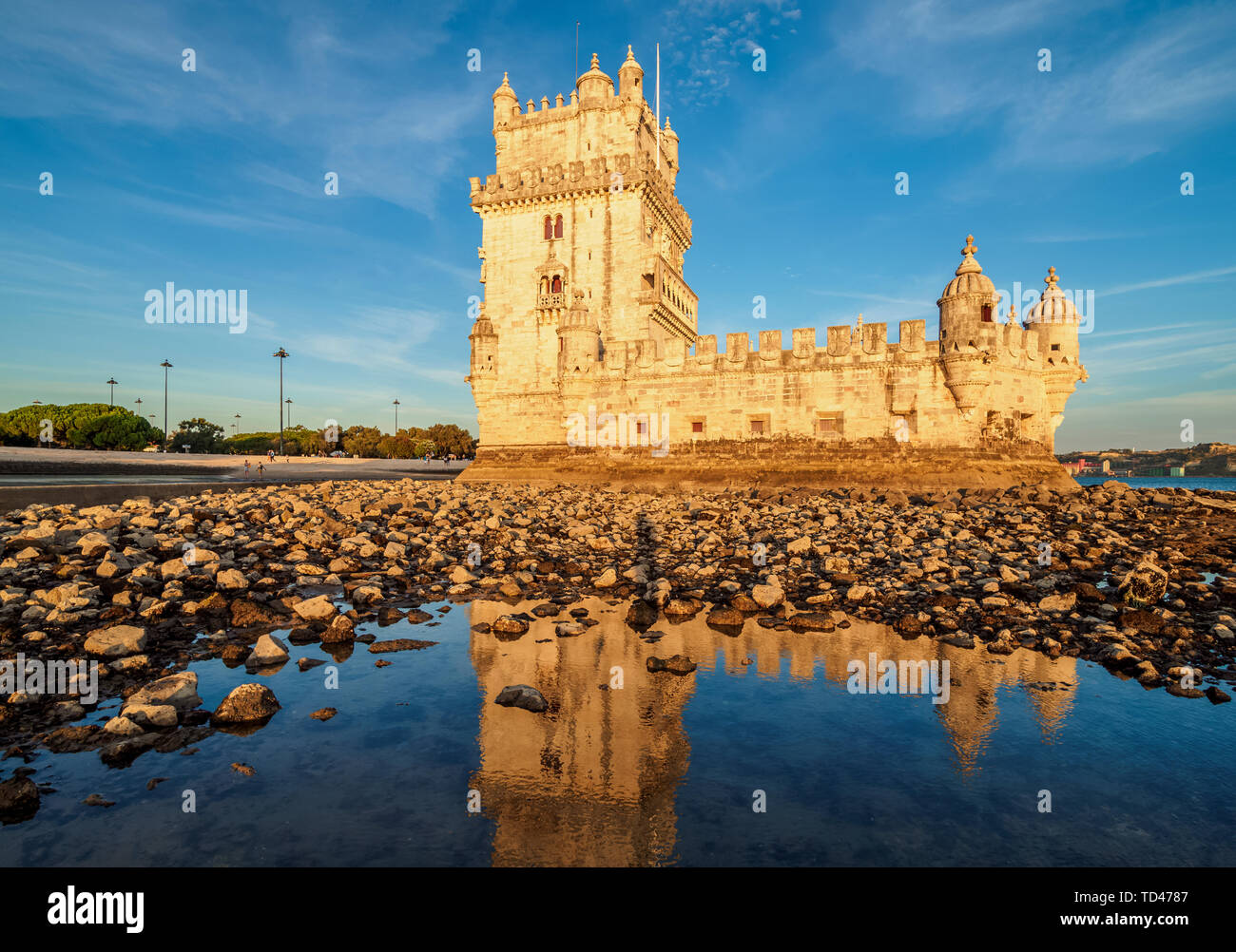 La Tour de Belém au coucher du soleil, l'UNESCO World Heritage Site, Lisbonne, Portugal, Europe Banque D'Images