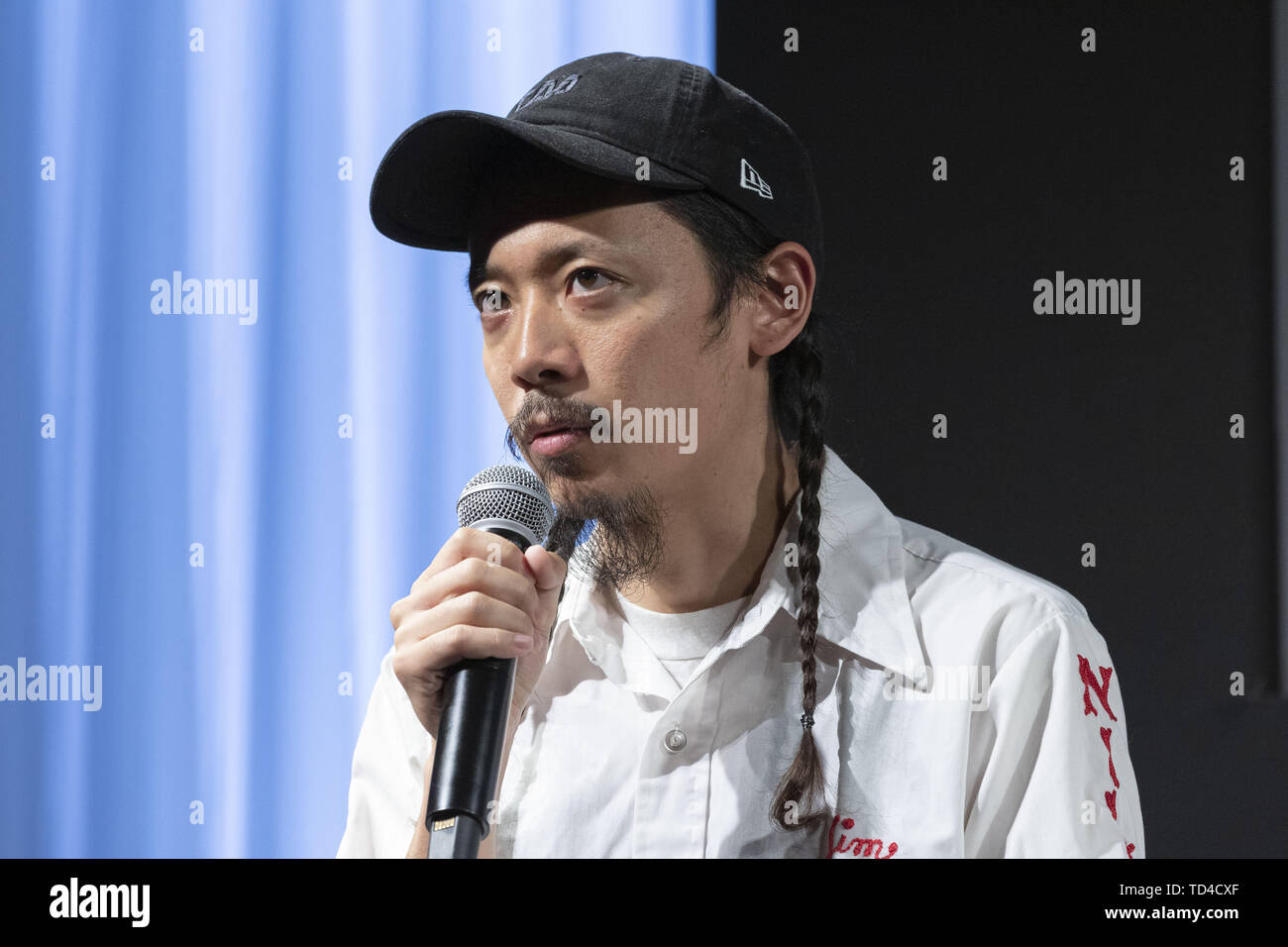 11 juin 2019 - Tokyo, Japon - réalisateur Makoto Nagahisa parle pendant un jury Talk Session pour les shorts de marque 2019 dans le cadre de la mini shorts Film Festival & Asia 2019 (SSFF & Asie) au Centre de conférences de l'Intercity Akasaka l'air à Tokyo. Le Short de marque marque 2019 courts métrages présentés publicité sociétés et les produits diffusés sur internet. L'SSFF & Asie 2019 est l'un des plus grands de l'Asie international short film festivals ont lieu à Tokyo du 29 au 16 juin. (Crédit Image : © Rodrigo Reyes Marin/Zuma sur le fil) Banque D'Images