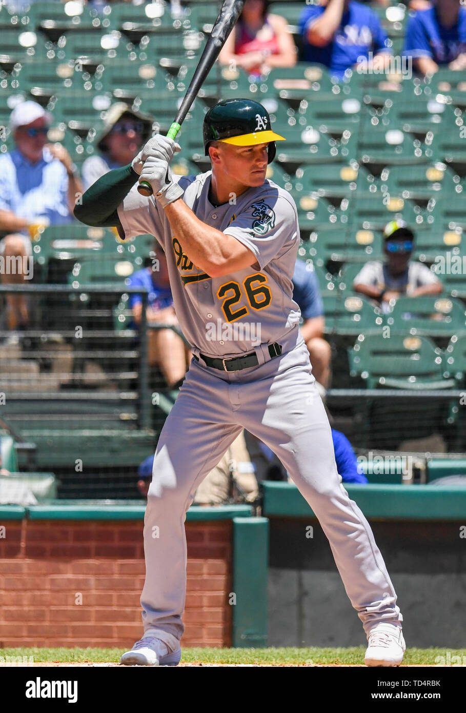 Juin 08, 2019 : Oakland Athletics de troisième but Matt Chapman # 26 à la batte d'après-midi, dans un match entre la MLB Oakland Athletics et les Texas Rangers à Globe Life Park à Arlington, TX Texas Oakland défait 10-5 Albert Pena/CSM Banque D'Images